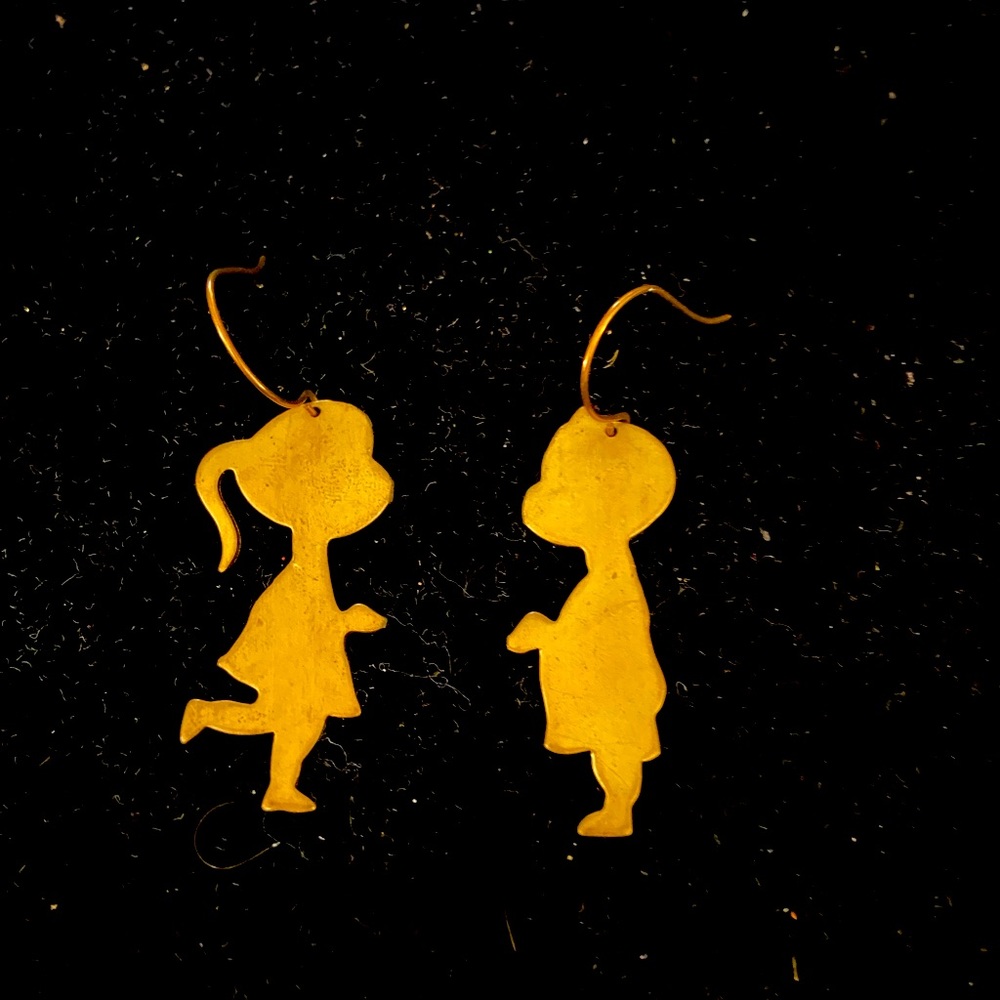 Sweet Kissing Kids earrings brass